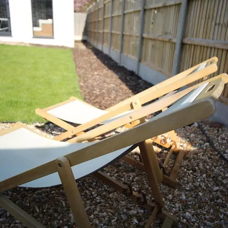 Sunbeam And Sundance Cosy House - Sleeps 14 Villa Whitstable Exterior photo