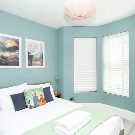 Sunbeam And Sundance Cosy House - Sleeps 14 Villa Whitstable Exterior photo