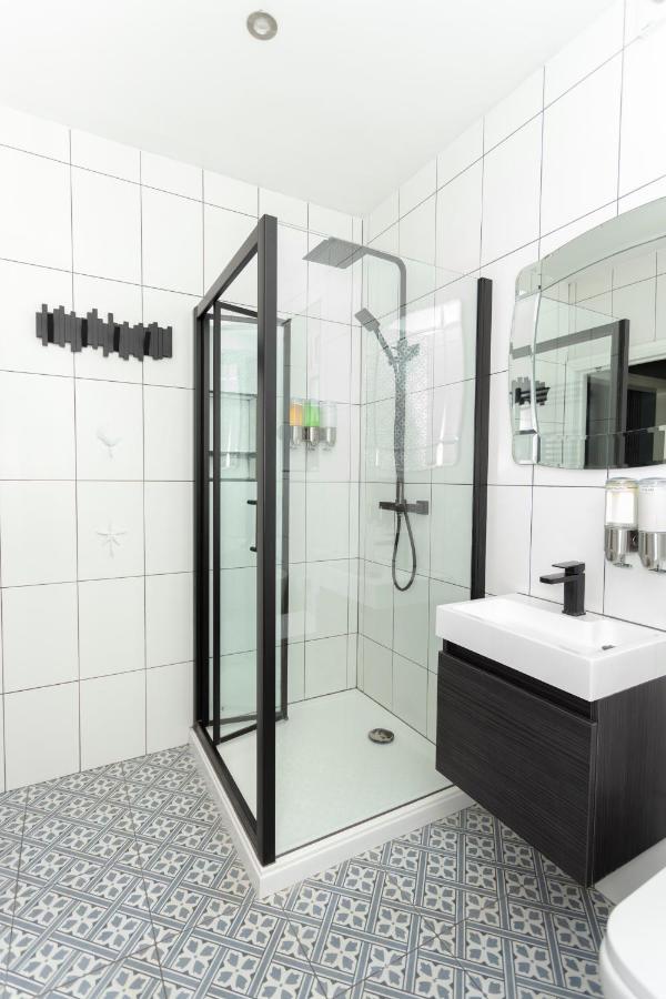 Sunbeam And Sundance Cosy House - Sleeps 14 Дом отдыха Уитстабл