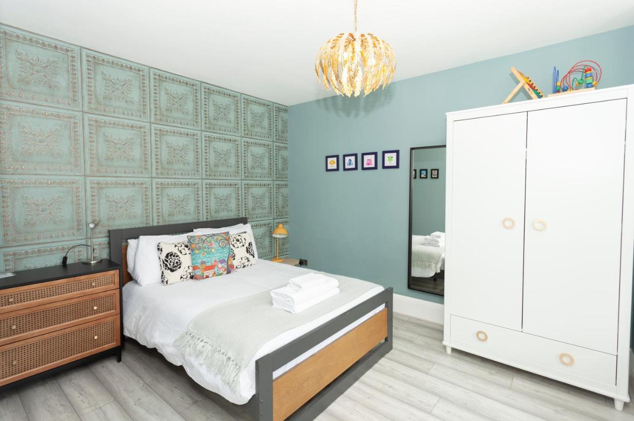 Sunbeam And Sundance Cosy House - Sleeps 14 *