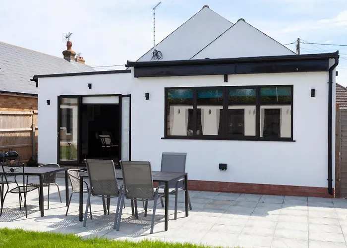 Sunbeam And Sundance Cosy House - Sleeps 14