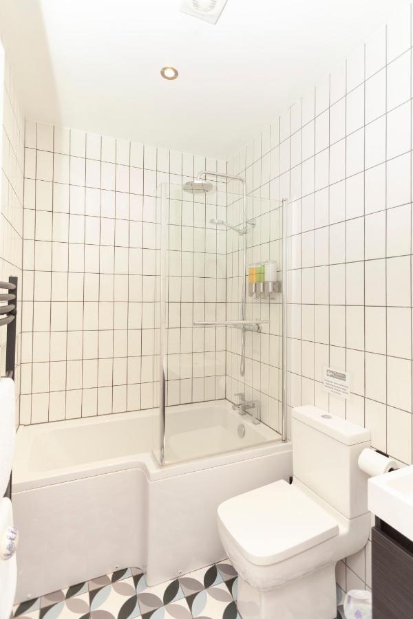 Sunbeam And Sundance Cosy House - Sleeps 14 Whitstable