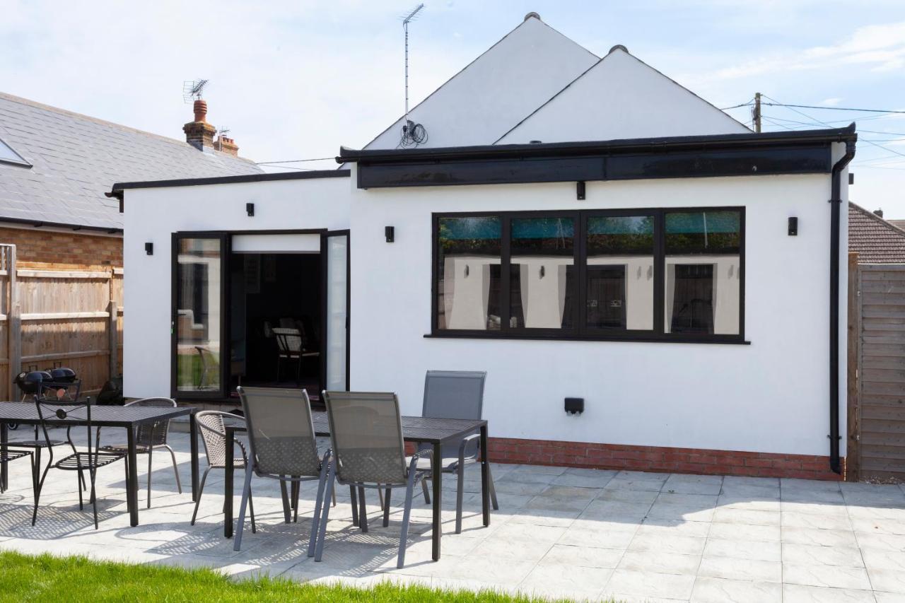 Sunbeam And Sundance Cosy House - Sleeps 14 * Whitstable