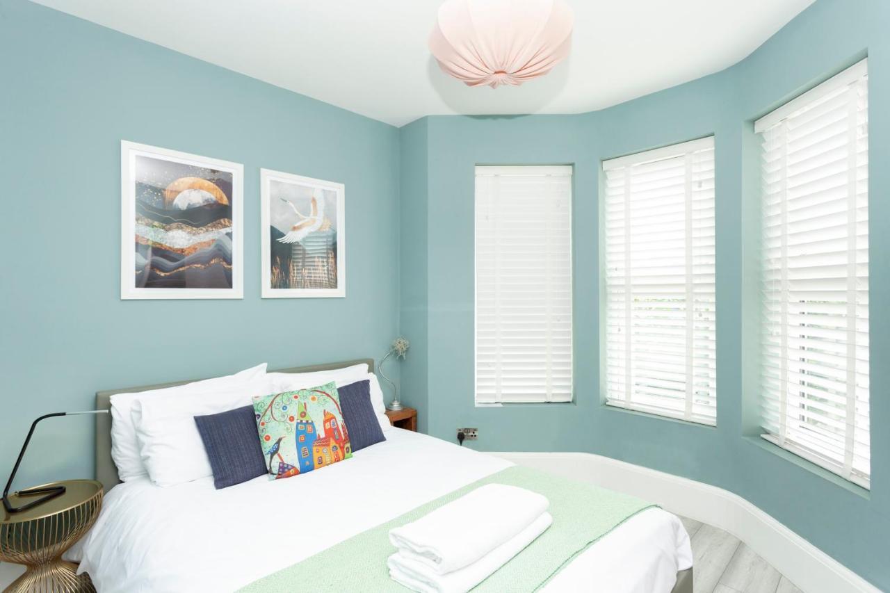 Holiday home Sunbeam And Sundance Cosy House - Sleeps 14 Whitstable