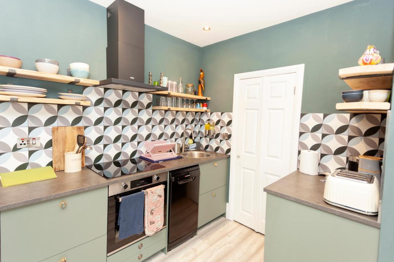 Sunbeam And Sundance Cosy House - Sleeps 14 * Whitstable