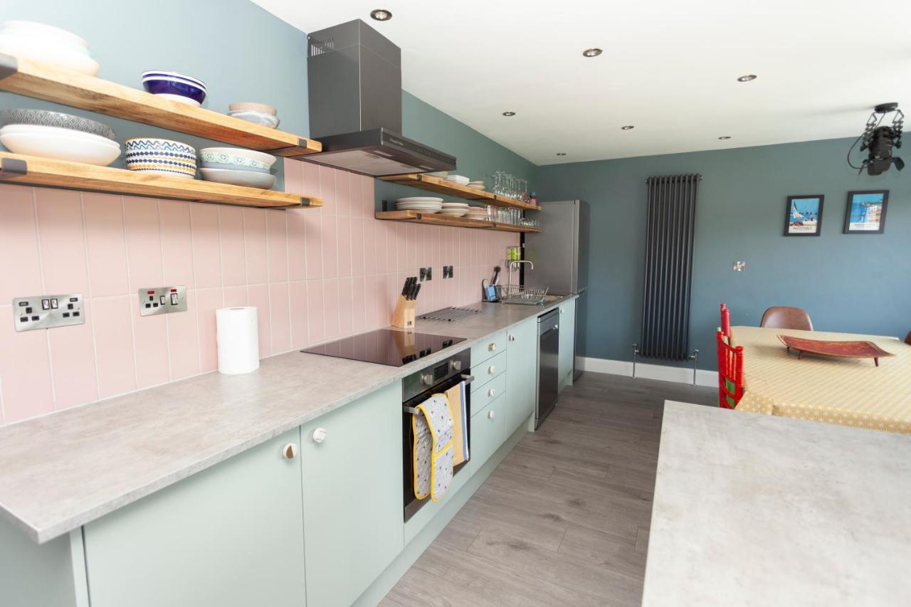 Holiday home Sunbeam And Sundance Cosy House - Sleeps 14 *