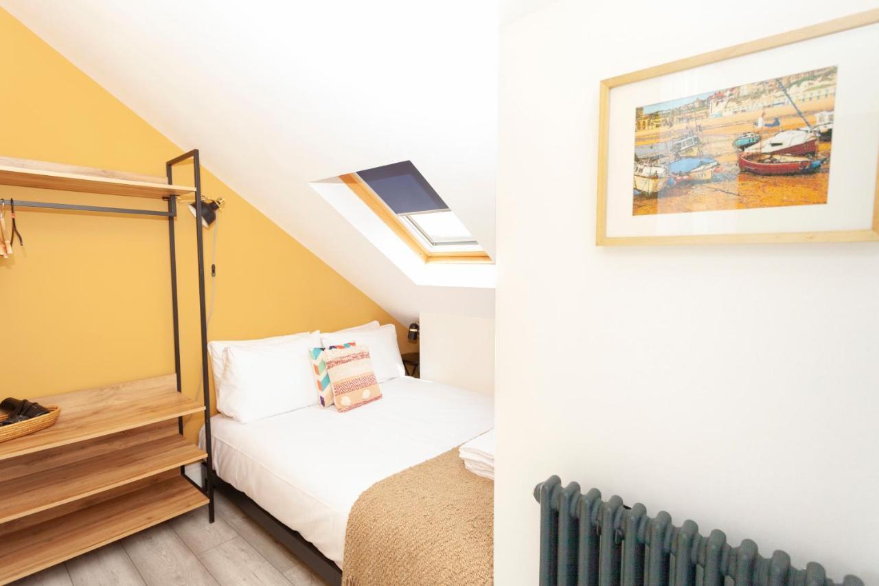 Holiday home Sunbeam And Sundance Cosy House - Sleeps 14