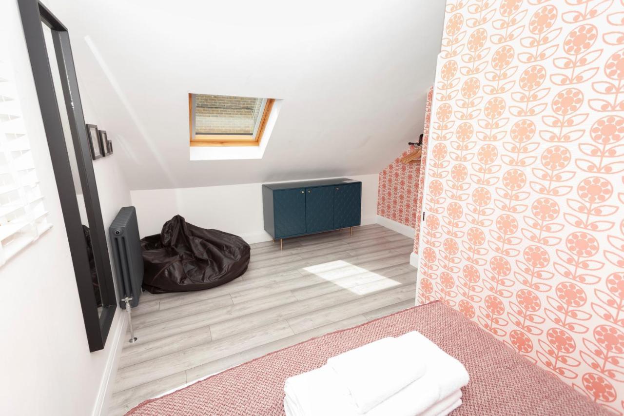 Holiday home Sunbeam And Sundance Cosy House - Sleeps 14