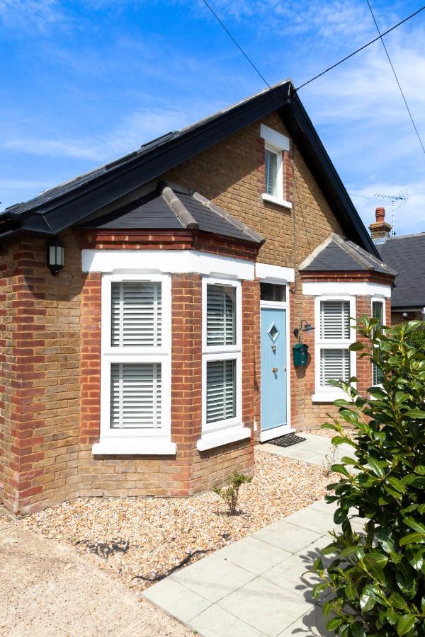 Sunbeam And Sundance Cosy House - Sleeps 14 Holiday home Whitstable